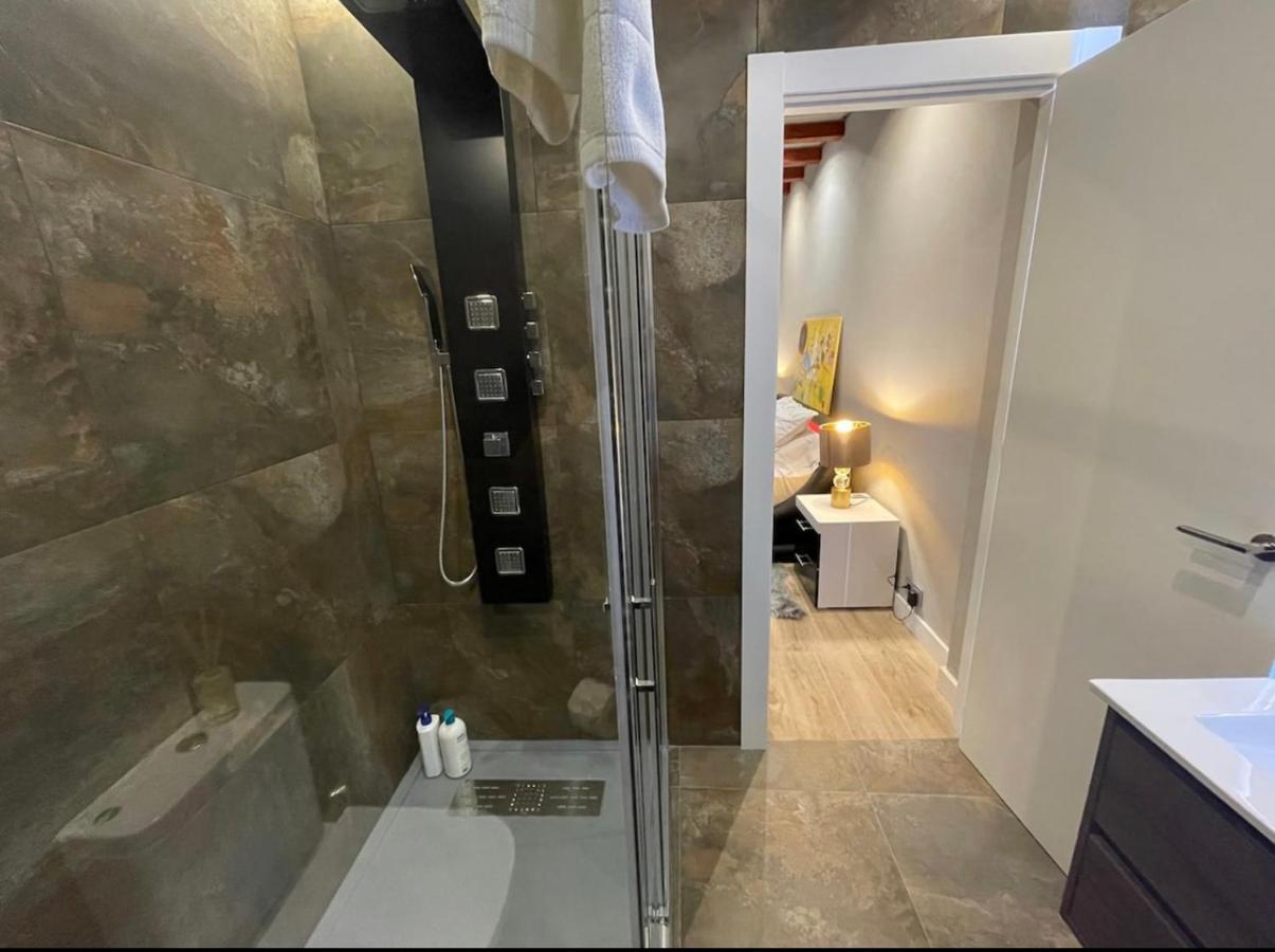 1 Habitacion Con Bano Privado Frente A La Piscina, Maximo Para 4 Personas, No Es La Casa Completa,1Cama Y 1 Sofa-Cama San Vicente Raspeig Eksteriør billede