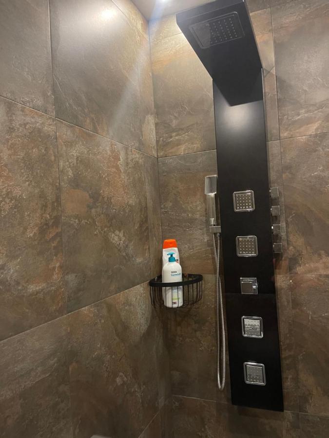 1 Habitacion Con Bano Privado Frente A La Piscina, Maximo Para 4 Personas, No Es La Casa Completa,1Cama Y 1 Sofa-Cama San Vicente Raspeig Eksteriør billede