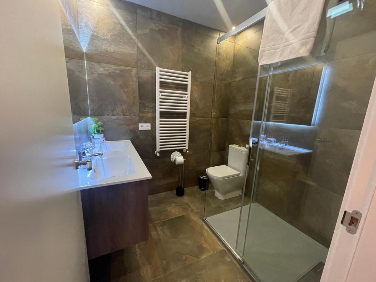 1 Habitacion Con Bano Privado Frente A La Piscina, Maximo Para 4 Personas, No Es La Casa Completa,1Cama Y 1 Sofa-Cama San Vicente Raspeig Eksteriør billede