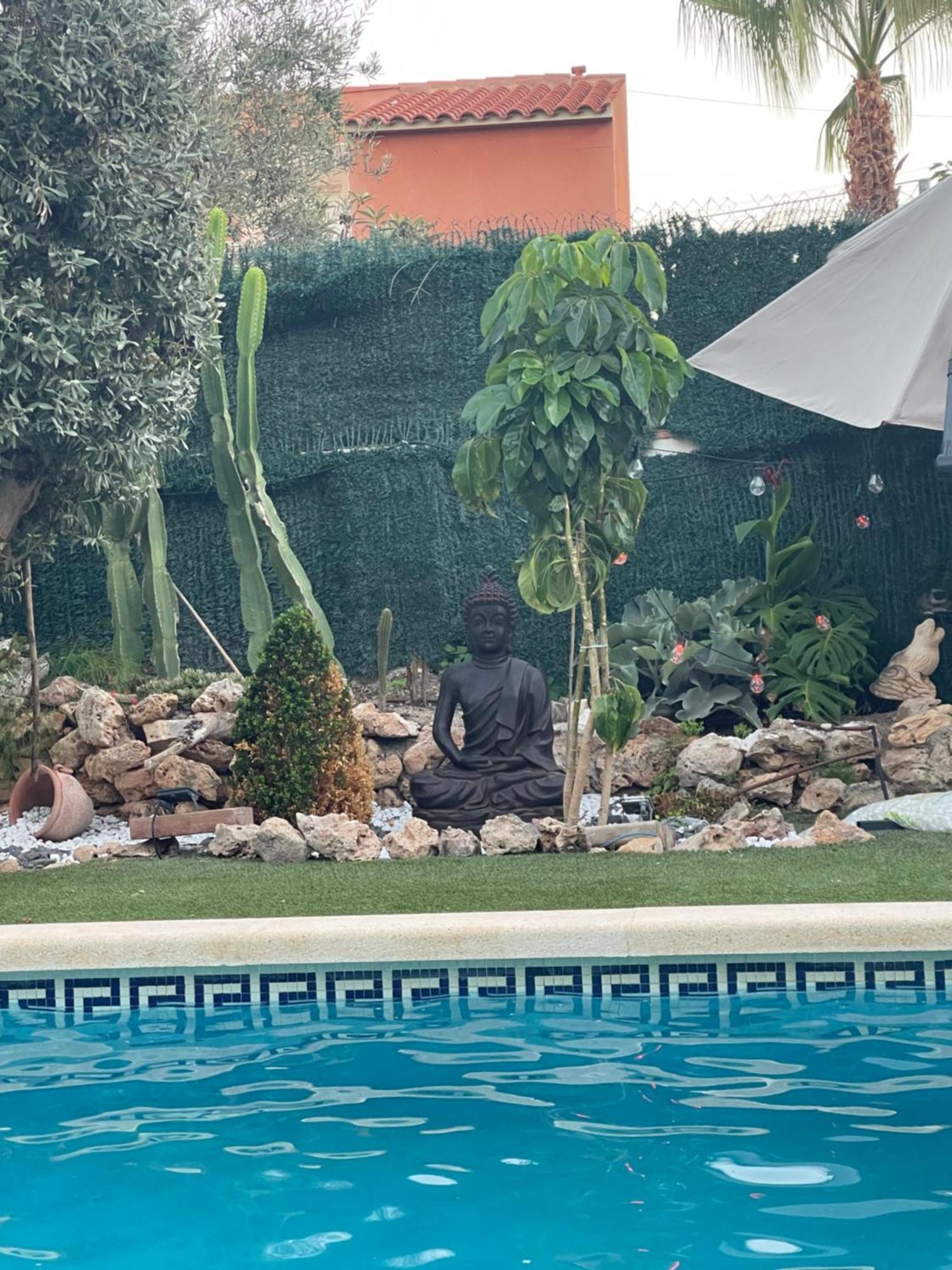 1 Habitacion Con Bano Privado Frente A La Piscina, Maximo Para 4 Personas, No Es La Casa Completa,1Cama Y 1 Sofa-Cama San Vicente Raspeig Eksteriør billede