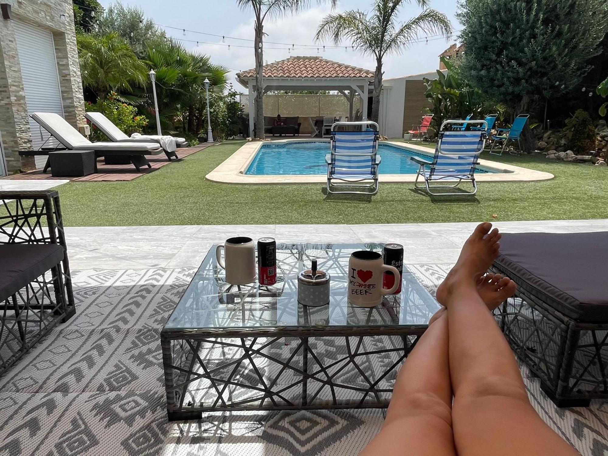 1 Habitacion Con Bano Privado Frente A La Piscina, Maximo Para 4 Personas, No Es La Casa Completa,1Cama Y 1 Sofa-Cama San Vicente Raspeig Eksteriør billede
